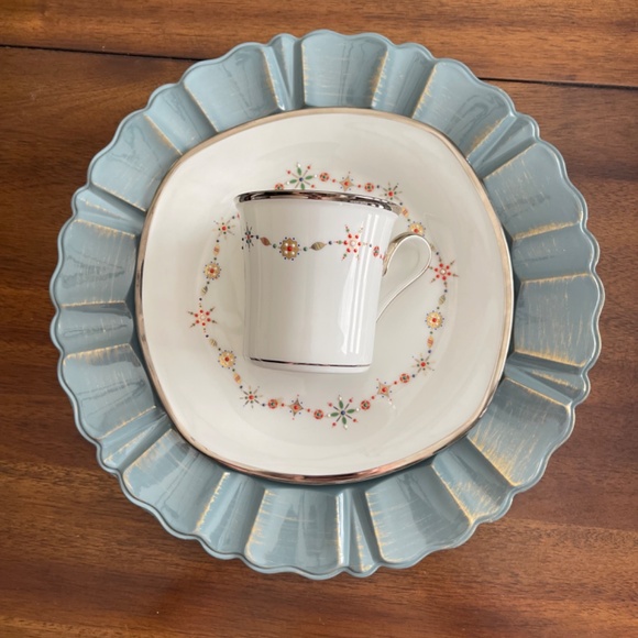 Square Salad Plate Solitaire White Christmas by Lenox - 1, 2, 3 & 4 available - Picture 9 of 9